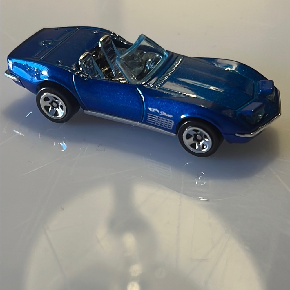 Hot Wheels ‘72 Stingray Convertible Blue Diecast Toy Car Mattel 2022